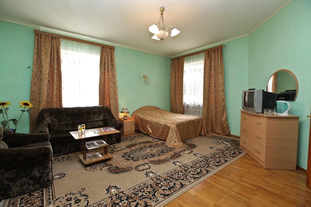 Domashny Ochag Hotel Krasnodar Room photo